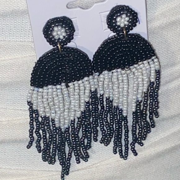 Icon beaded earrings - Picture 2 of 4